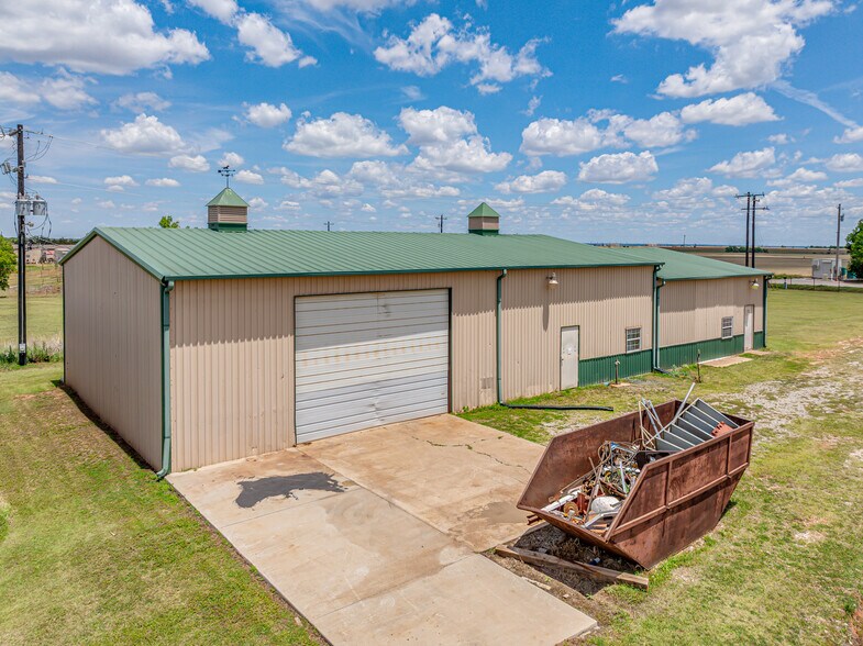 More Photos Of 22514 2930 rd, Kingfisher Industrial For Sale