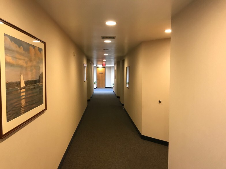 More Photos Of 550 Exton Commons, Exton Office For Lease