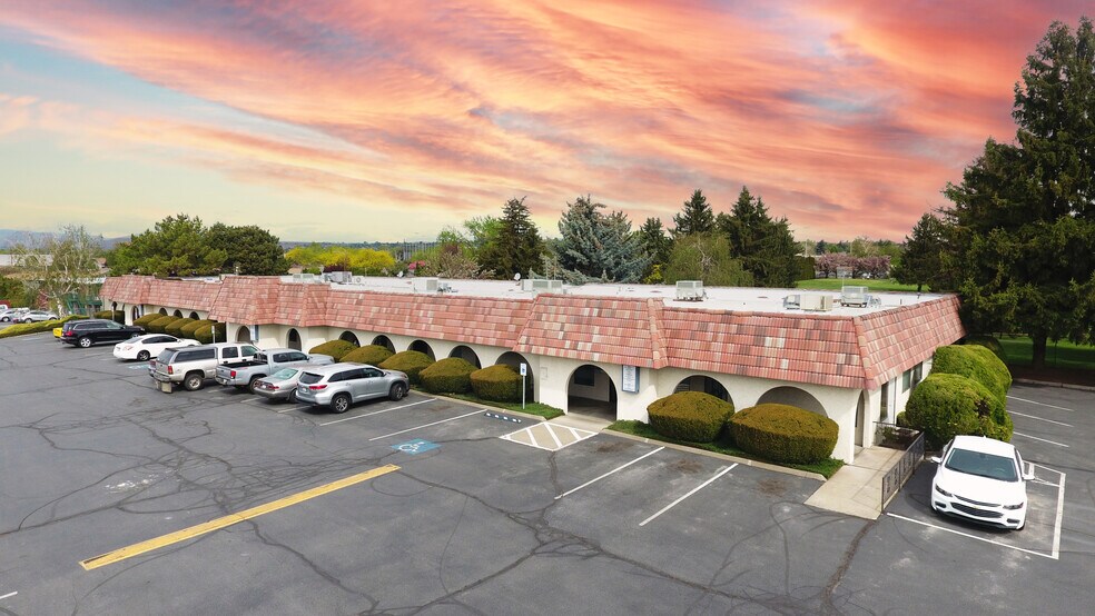 More Photos Of 1015 S 40th Ave, Yakima Medical For Sale