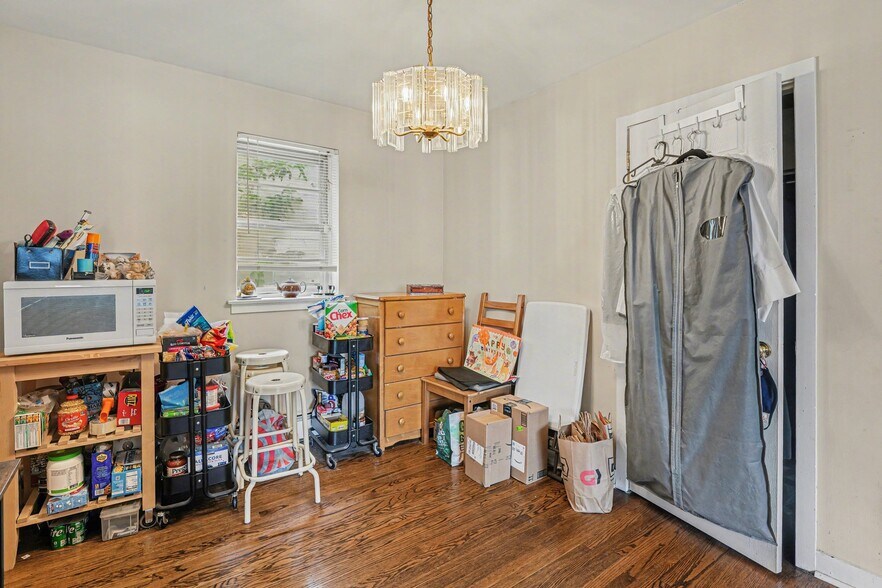 More Photos Of 107 Allison Rd, Oreland Office For Sale