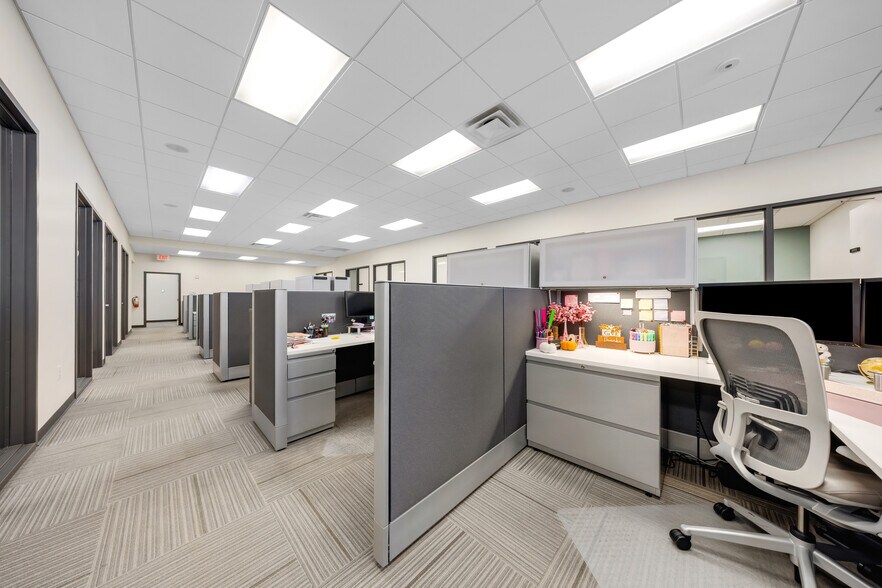 More Photos Of 2155 SW 22nd St, Miami Office For Lease