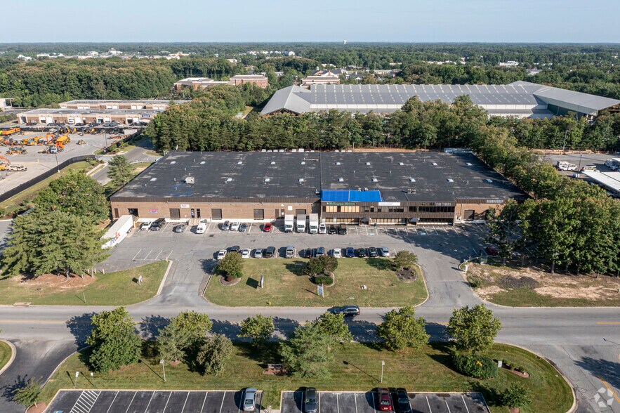 More Photos Of 44 Industrial Park Dr, Waldorf Warehouse For Lease