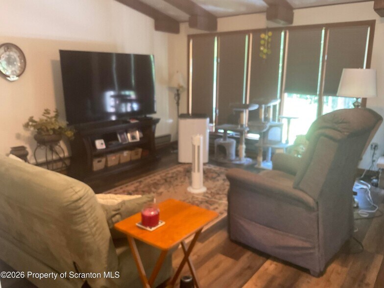 More Photos Of 28 Southside Ln, Scott Township Specialty For Sale