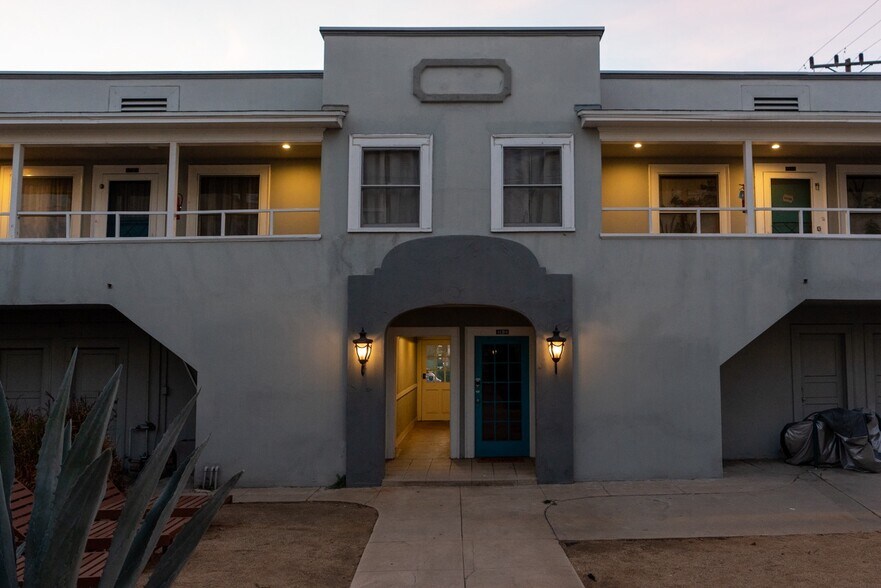 More Photos Of 107-111 N Columbus Ave, Glendale Apartments For Sale