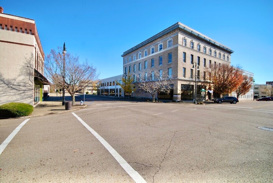 More Photos Of 118 N Church St, Jackson Office For Sale