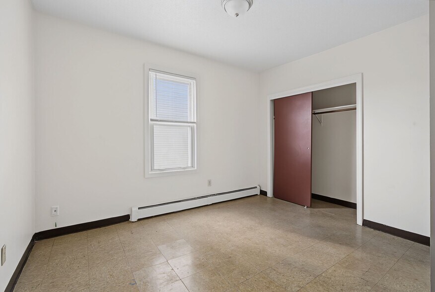 More Photos Of 471 Pond St, Woonsocket Apartments For Sale