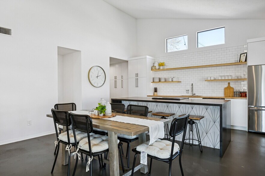 More Photos Of 10130 Billy Mitchell, McKinney Specialty For Sale