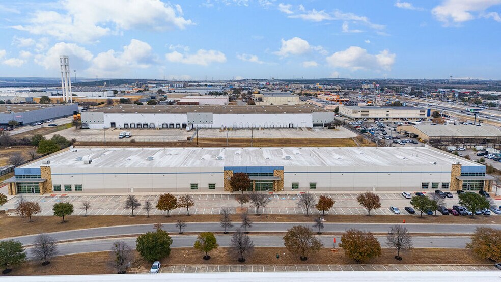 More Photos Of 5500 Mid Cities, Schertz Warehouse For Lease