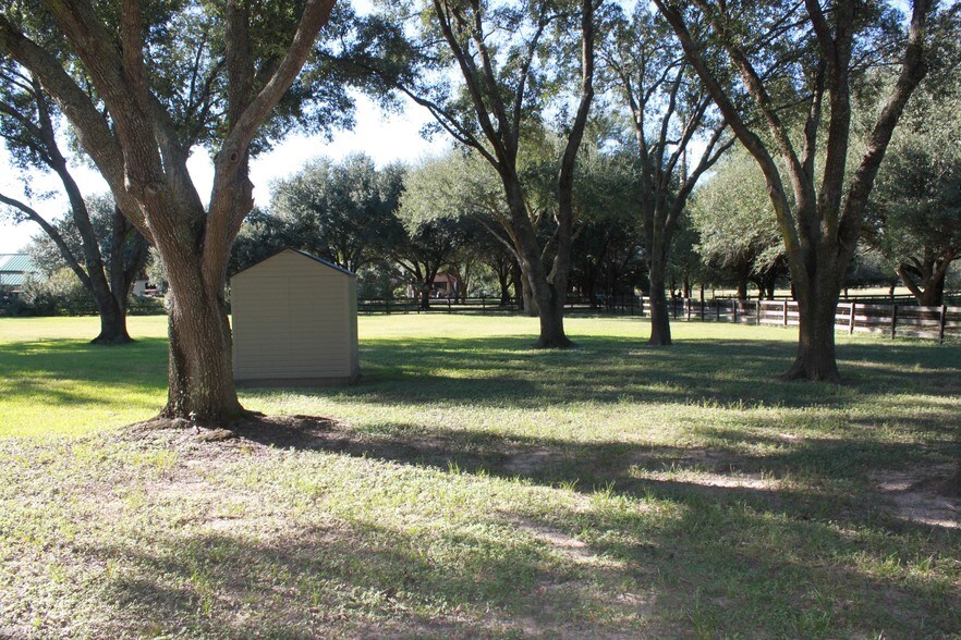 More Photos Of 16607 Mueschke Rd, Cypress Office Residential For Sale