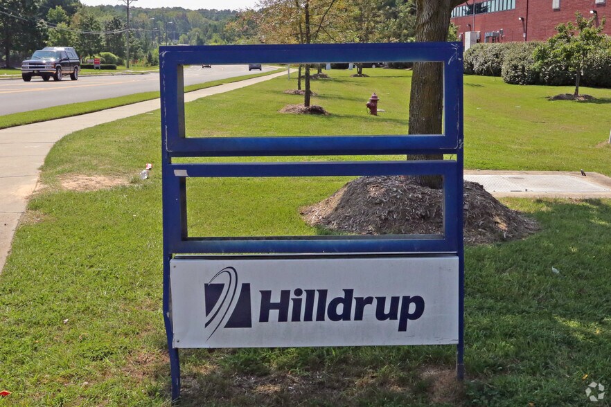 More Photos Of 4324 S Alston Ave, Durham Showroom For Lease