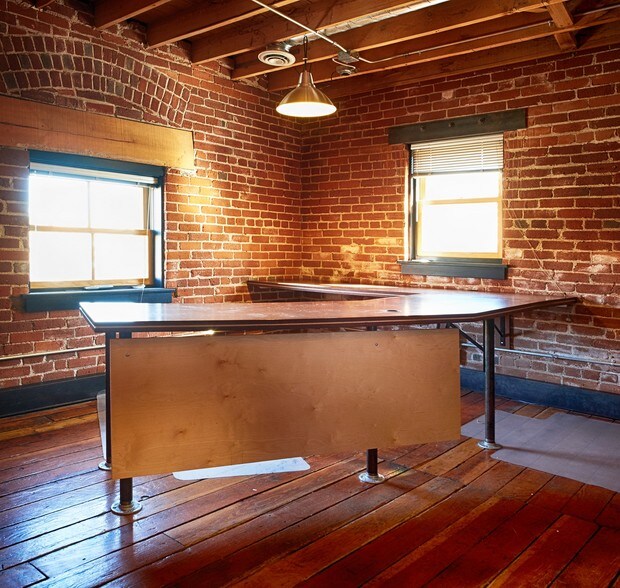 More Photos Of 154 S Madison St, Spokane Freestanding For Lease