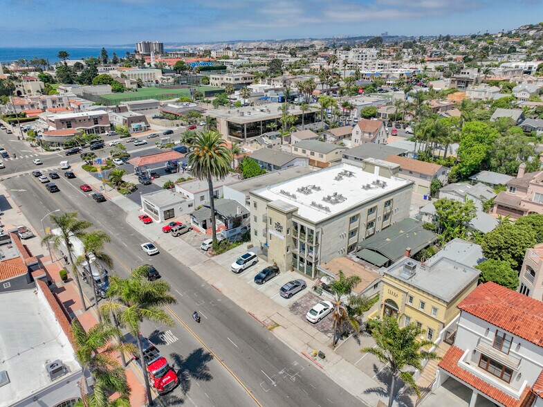 More Photos Of 7421-25 La Jolla blvd, La Jolla Multifamily For Sale