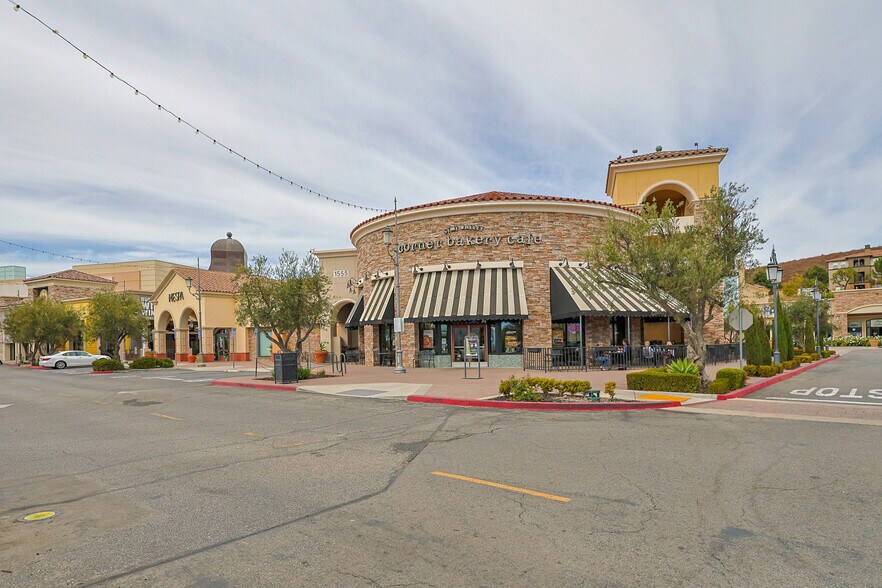 More Photos Of 1685 Simi Town Center Way, Simi Valley Unknown For Lease