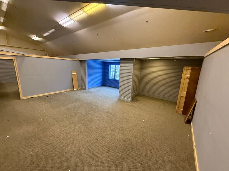 More Photos Of 2359 Joslyn Ct, Lake Orion Office For Lease