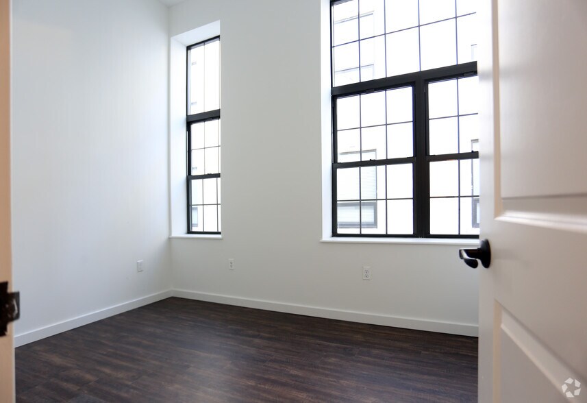 More Photos Of 2 Mill St, Yonkers Apartments For Sale