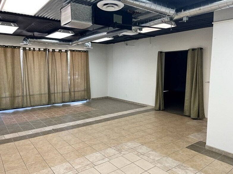 More Photos Of 9855 Prospect Ave, Santee Office For Lease