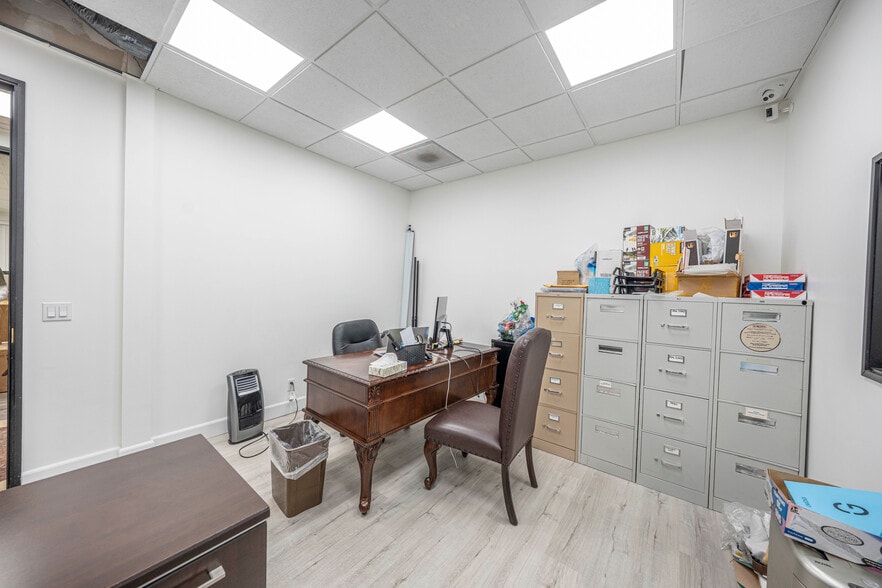More Photos Of 910 N Amelia Ave, San Dimas Office For Lease