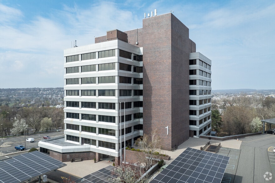 Primary Photo Of 1 Garret Mountain Plz, Woodland Park Office For Lease