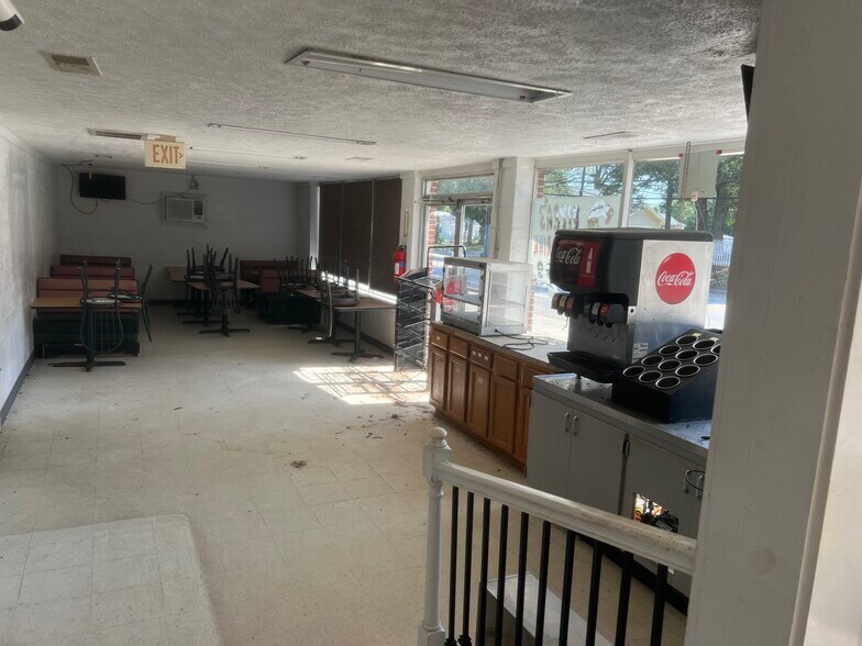 More Photos Of 141 S Old Highway 27, Roopville General Retail For Sale