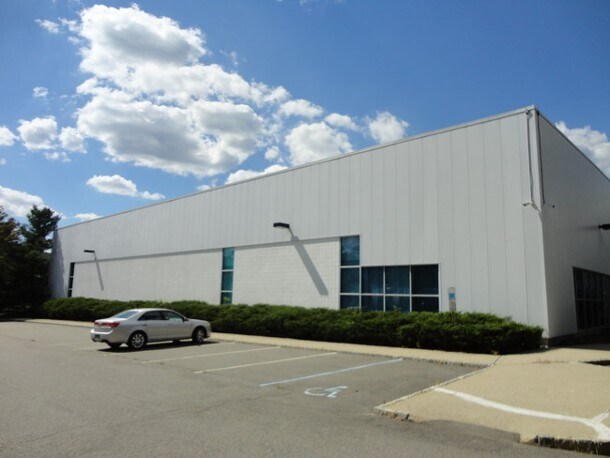 More Photos Of 3 Luger Rd, Denville Warehouse For Lease