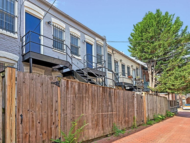 More Photos Of 2139 Newport Pl, Washington Apartments For Sale