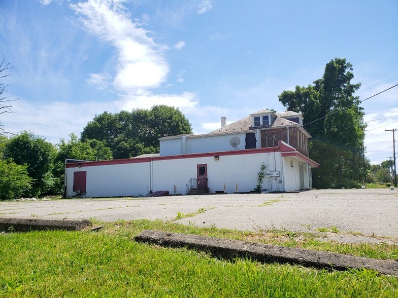 More Photos Of 2477 State Route 57, Stewartsville Storefront Retail Residential For Lease