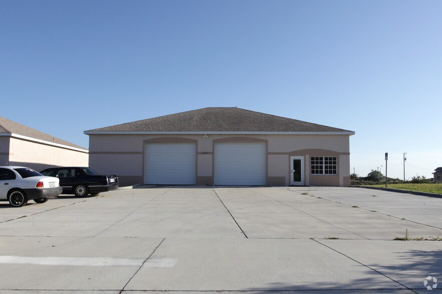 More Photos Of 1723 NE 10th Ter, Cape Coral Warehouse For Sale