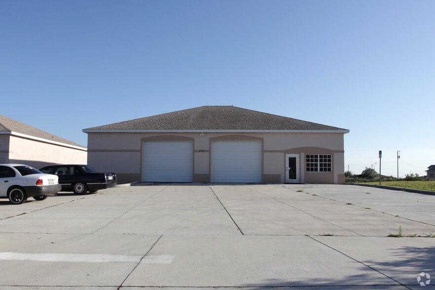 More Photos Of 1723 NE 10th Ter, Cape Coral Warehouse For Sale