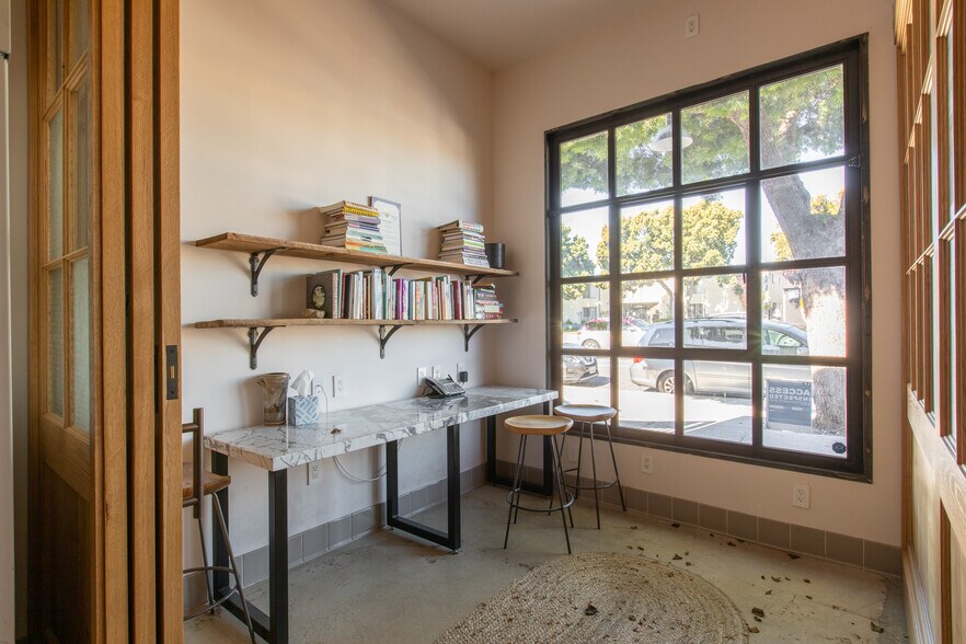 More Photos Of 12906 Venice Blvd, Los Angeles Freestanding For Lease