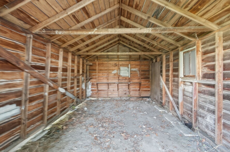 More Photos Of 5812 Jefferson Ave, Newport News Storefront For Sale