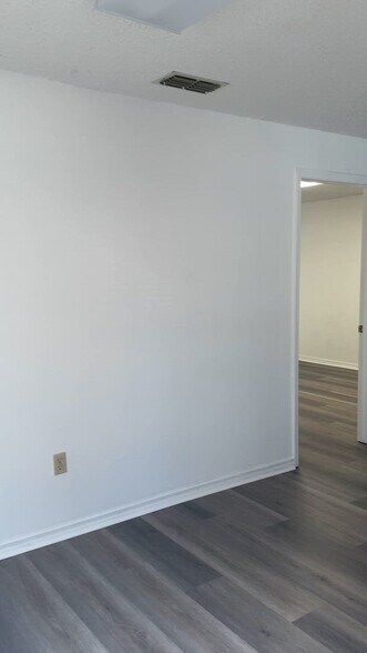 Primary Photo Of 5121 Ehrlich Rd, Tampa Medical For Lease