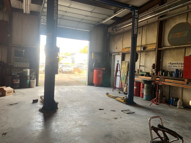 More Photos Of 41R Central St, East Bridgewater Auto Repair For Sale