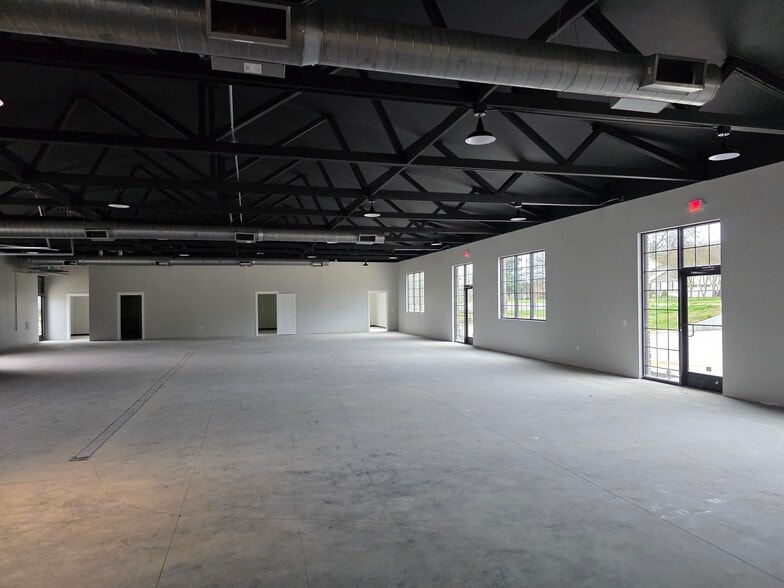 More Photos Of 601 River Rock Blvd, Murfreesboro Warehouse For Lease