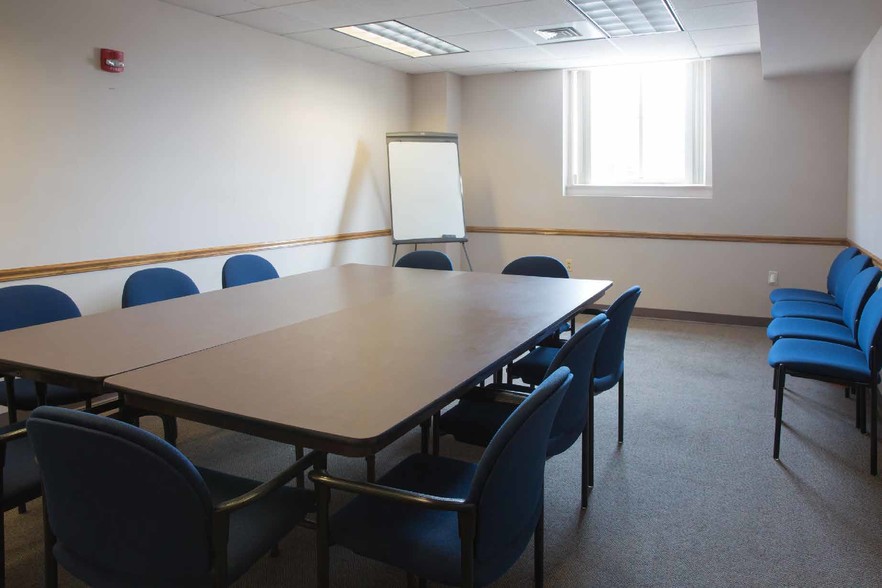 More Photos Of 10 W Eager St, Baltimore Office For Lease