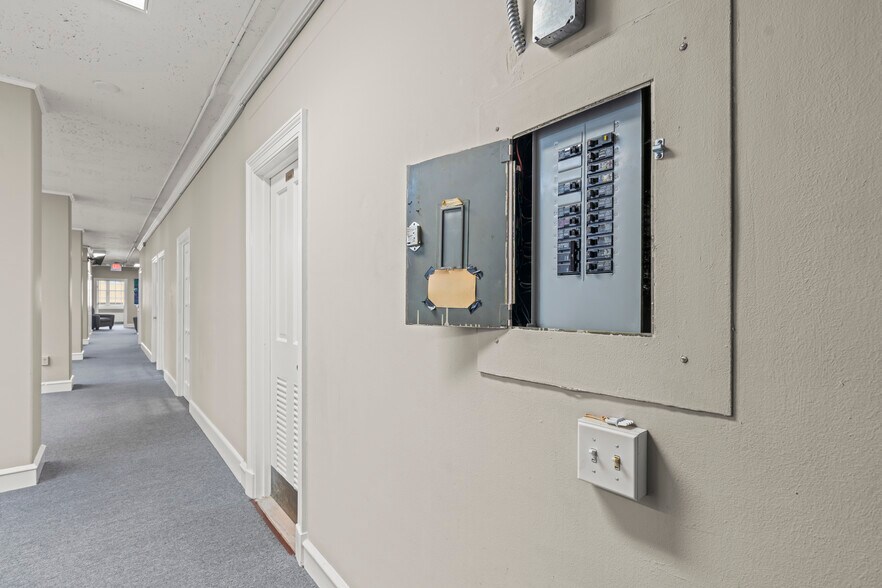 More Photos Of 15 W Front St, Trenton Office Residential For Sale