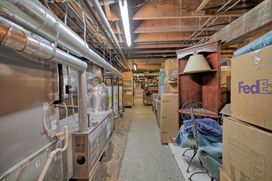 More Photos Of 511 Warren St, Hudson Storefront Retail Residential For Sale