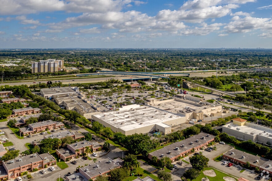 More Photos Of 1799-1901 S University Dr, Davie Unknown For Lease