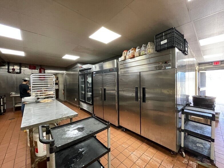 More Photos Of 730 W Spring Valley Rd, Richardson Restaurant For Sale