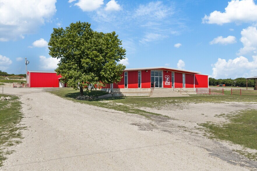 More Photos Of 4159 Highway 6, Clifton Showroom For Sale