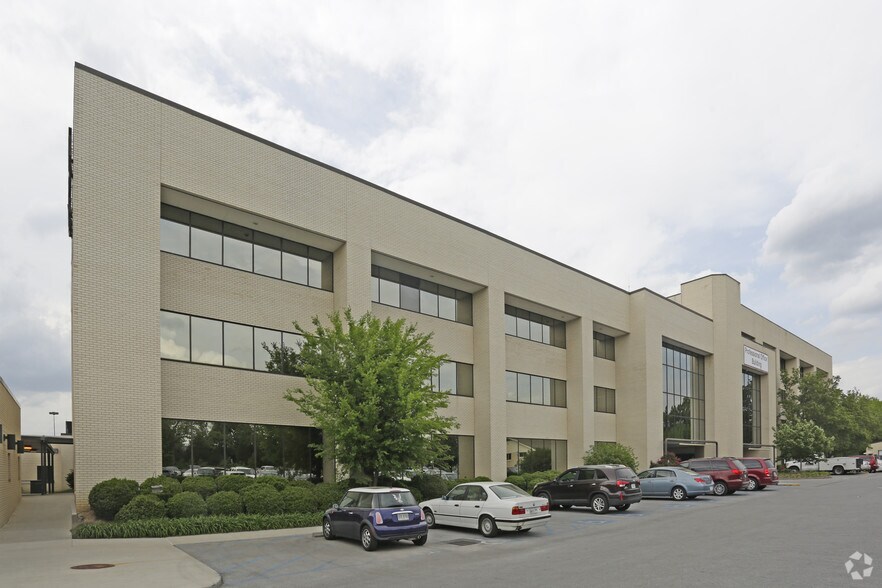 Primary Photo Of 2051 Hamill Rd, Hixson Medical For Lease