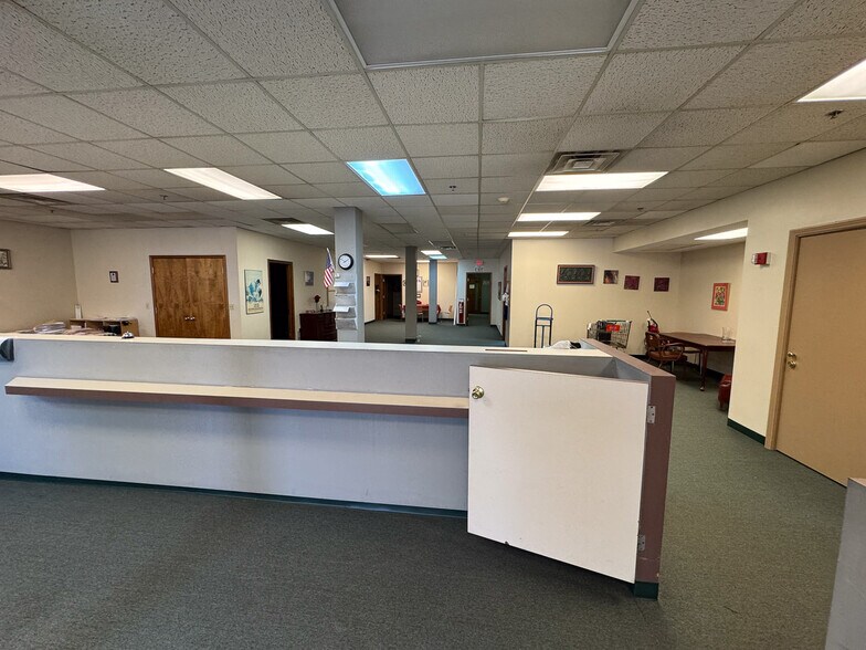 More Photos Of 243 E Main St, Alliance Apartments For Sale