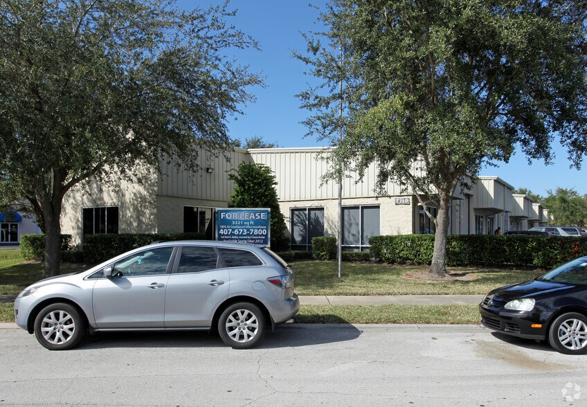 Primary Photo Of 7319 Sandscove Ct, Winter Park Warehouse For Lease