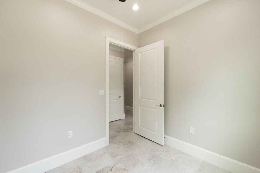 More Photos Of 12414 Spring Cypress Rd, Tomball Medical For Sale