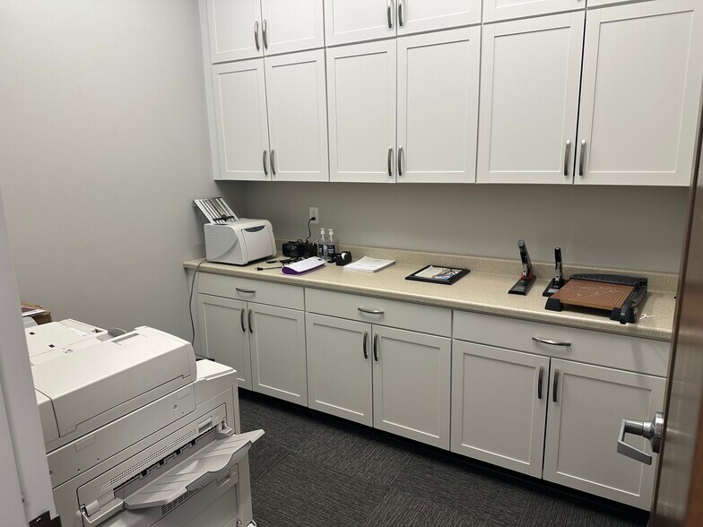 More Photos Of 278 Lee Hwy, Verona Auto Repair For Lease