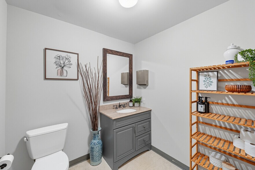 More Photos Of 10130-10134 Colvin Run Rd, Great Falls Medical For Sale