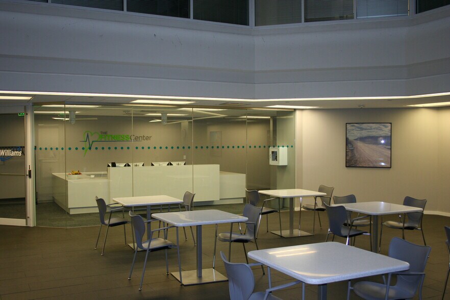 More Photos Of 525 Central Park Dr, Oklahoma City Office For Lease