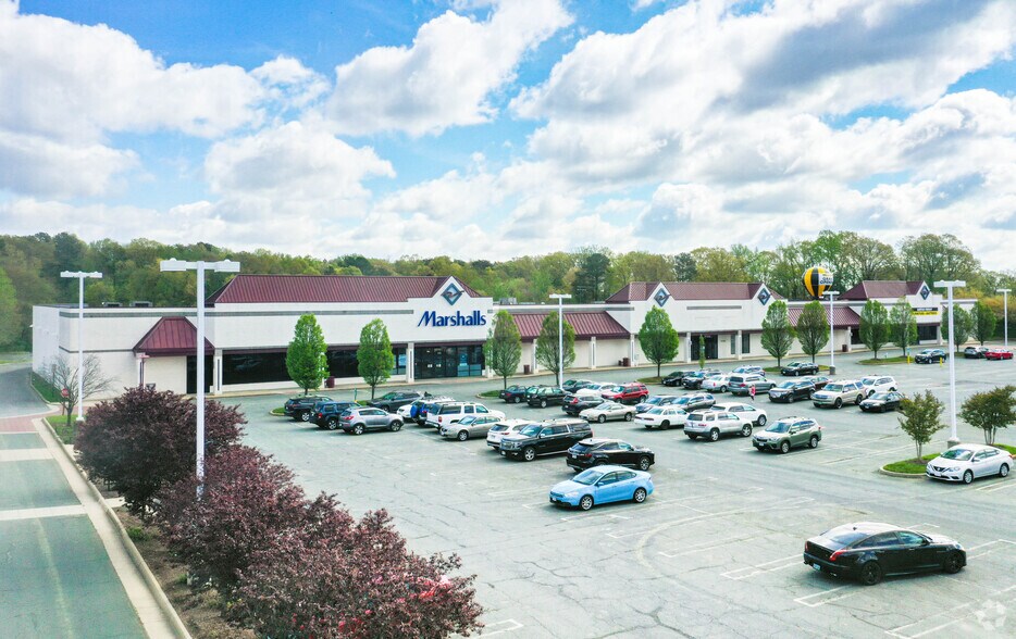 More Photos Of 9754-9780 Midlothian Tpke, Richmond Unknown For Lease