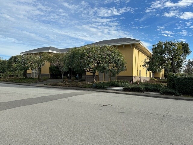 More Photos Of 10 Commercial Blvd, Novato Office For Lease