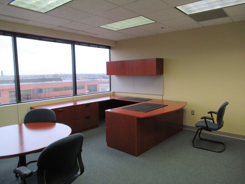 More Photos Of 3201 W White Oaks Dr, Springfield Office For Sale