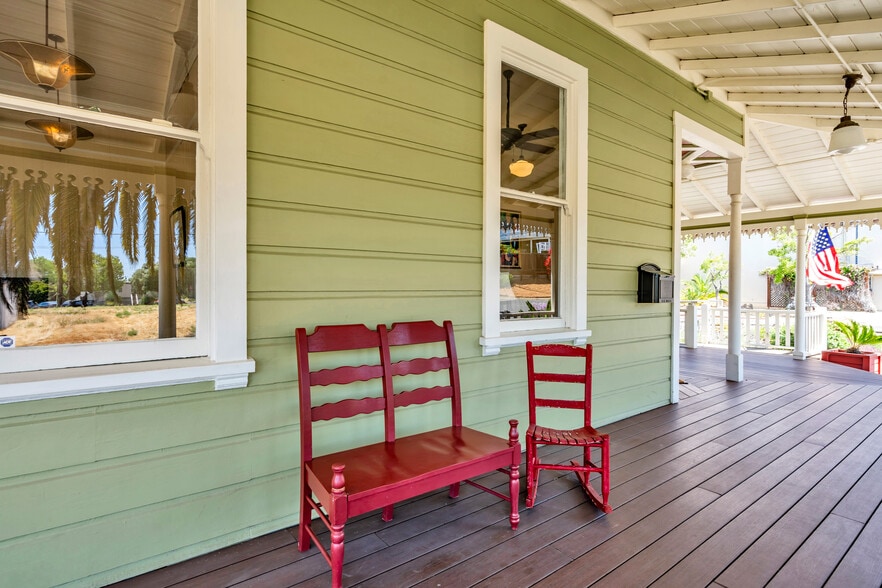 More Photos Of 602 W K St, Benicia Freestanding For Sale